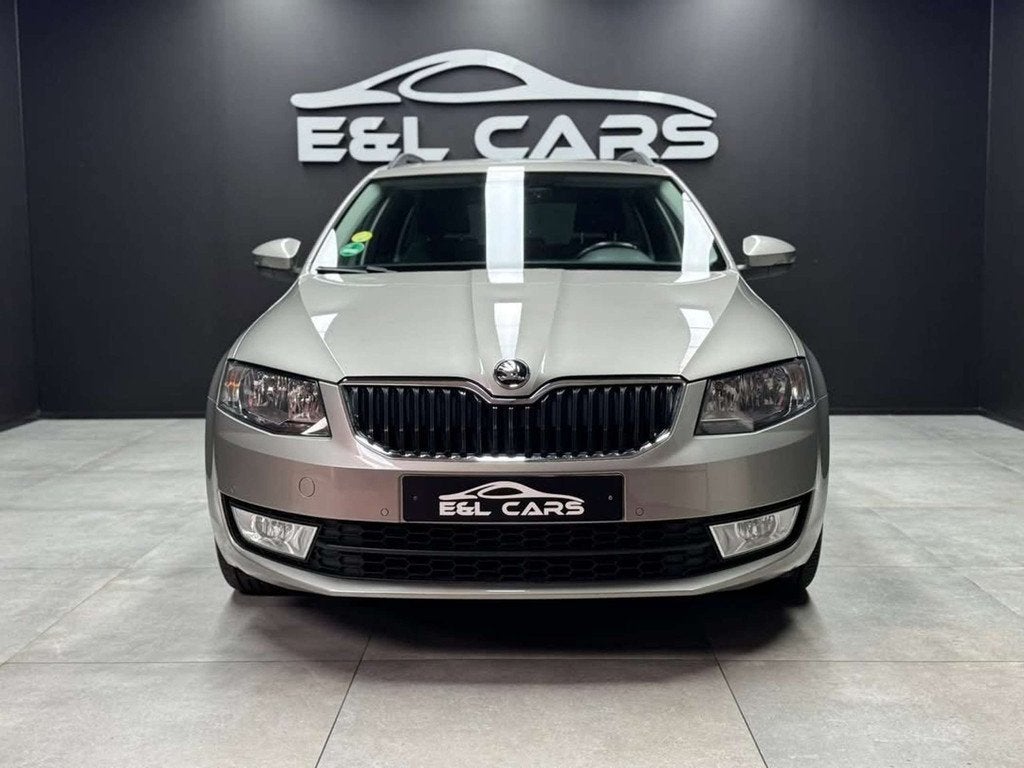 Skoda Octavia Octavia SW 1.6 CR TDi *12 mois de garantie*, Auto's, Stof, Gebruikt, https://public.car-pass.be/vhr/cce2bba6-5c09-46de-8f09-0cc1603a5655