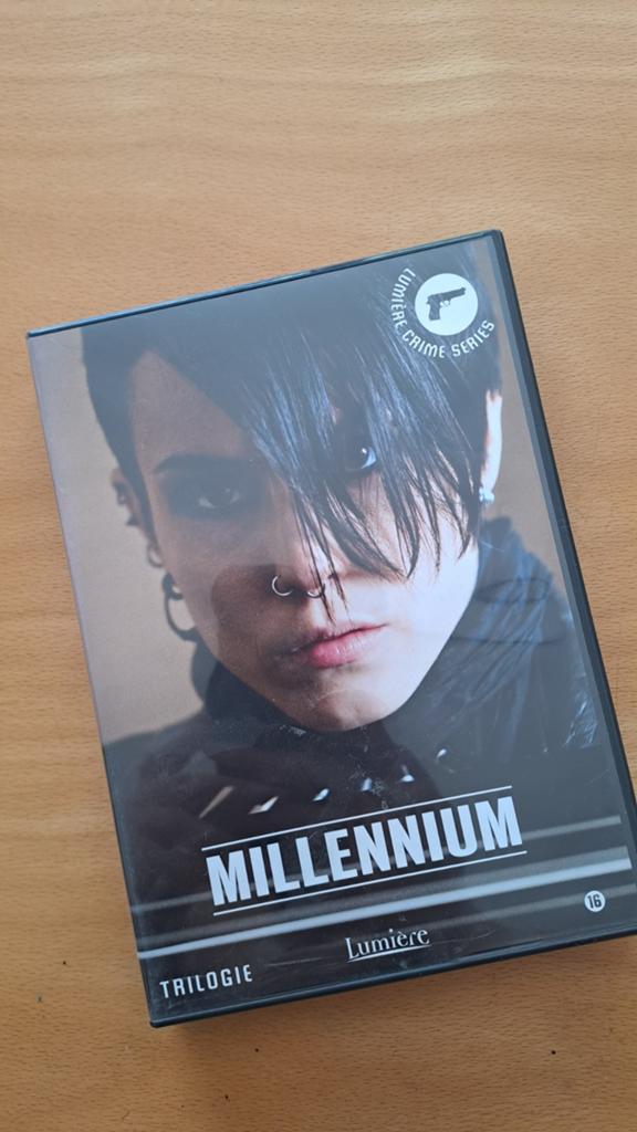 DVD-box Millennium, Gebruikt, Vanaf 16 jaar, Boxset, Ophalen of Verzenden