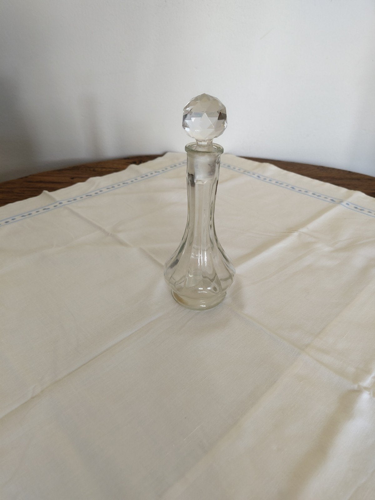 Kleine Baccarat-kristallen karaf met vintage stop, Ophalen