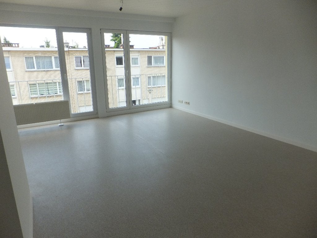 appartement te huur in Deurne  2100,  met 2 slaapkamers, Immo, Appartements & Studios à louer, Anvers (ville), 50 m² ou plus