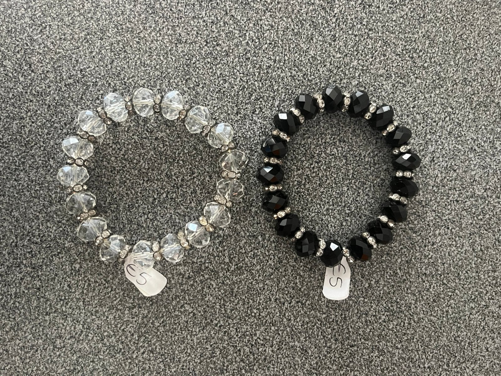 2 armbanden met steentjes, Enlèvement ou Envoi, Neuf