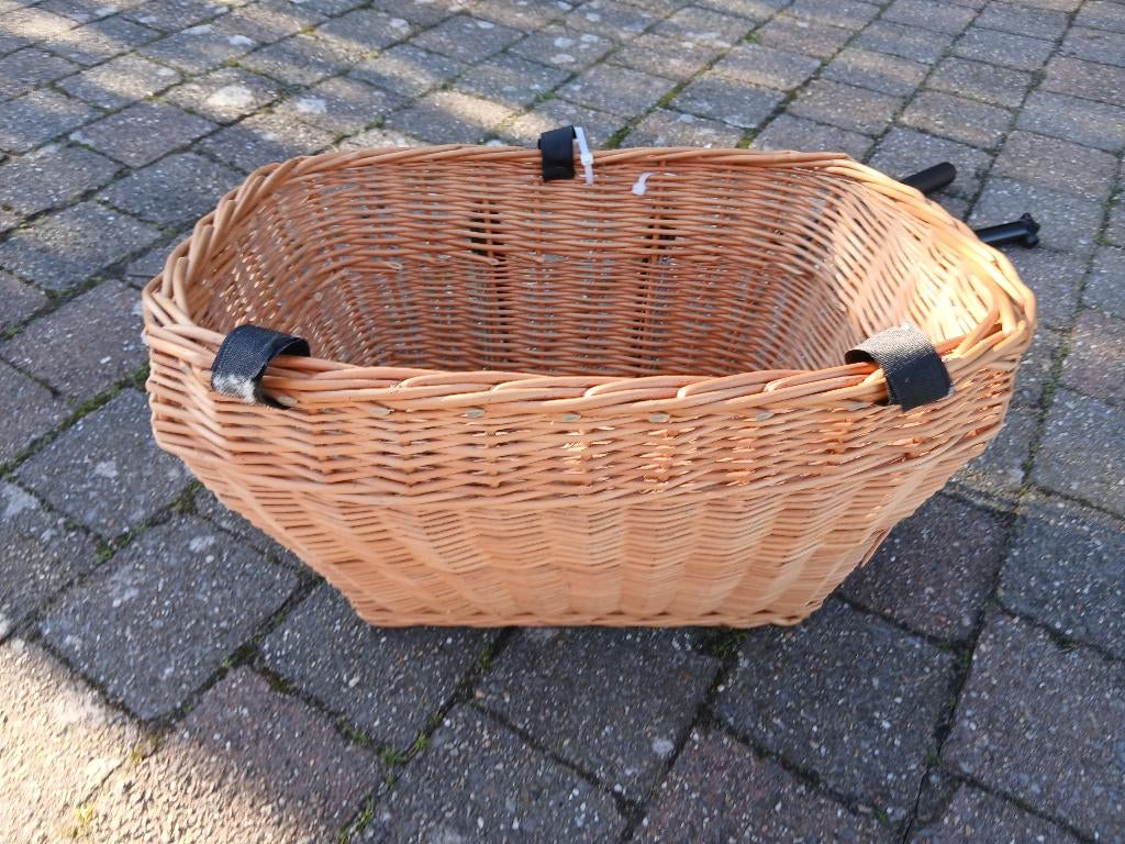 Fietsmandje hond, Ophalen, Zo goed als nieuw, Fietsmand