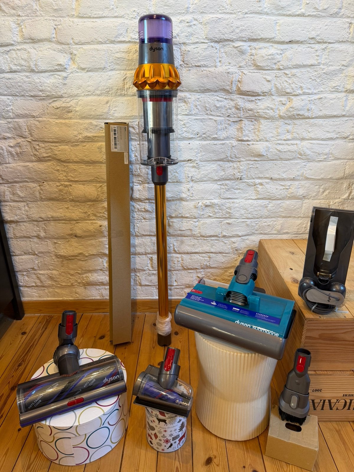 Dyson V15 Submarine celui qui Aspire et qui Lave en bonne ét, Enlèvement ou Envoi, Comme neuf