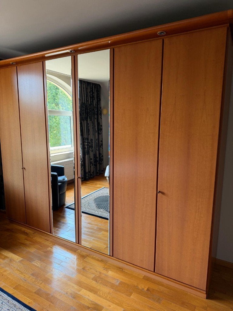Hulsta kleerkast (kersenhout) te koop, Avec tablette(s), 200 cm ou plus, Cerisier, Comme neuf