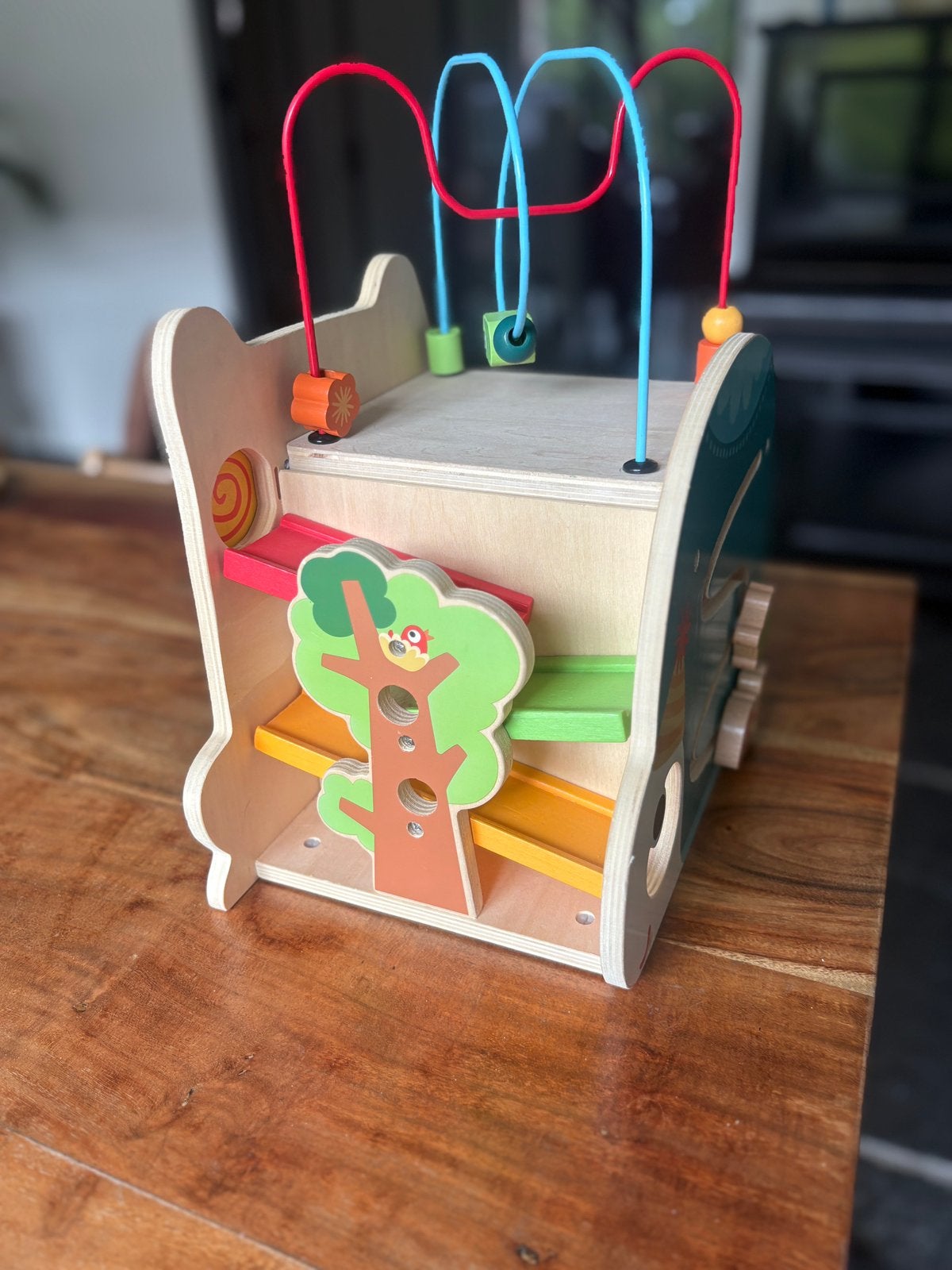 Houten speelbox, Ophalen