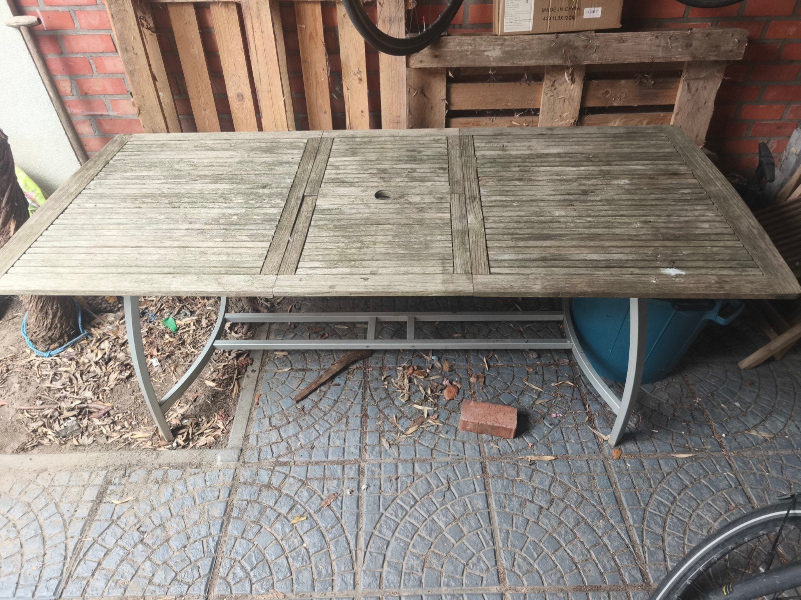 Table de jardin, Enlèvement
