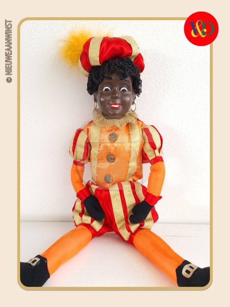 Nostalgische V&D etalage Piet pop - oranje/rood - 60cm, Verzenden, Zo goed als nieuw