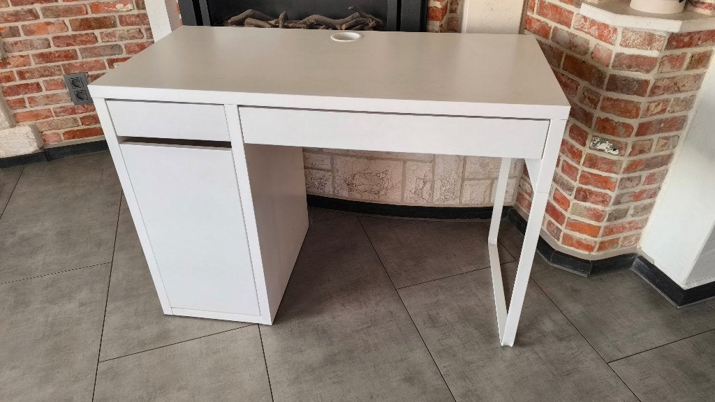 Bureau ikea, Maison & Meubles, 105 cm, Goulotte de câbles, 50 cm, Enlèvement