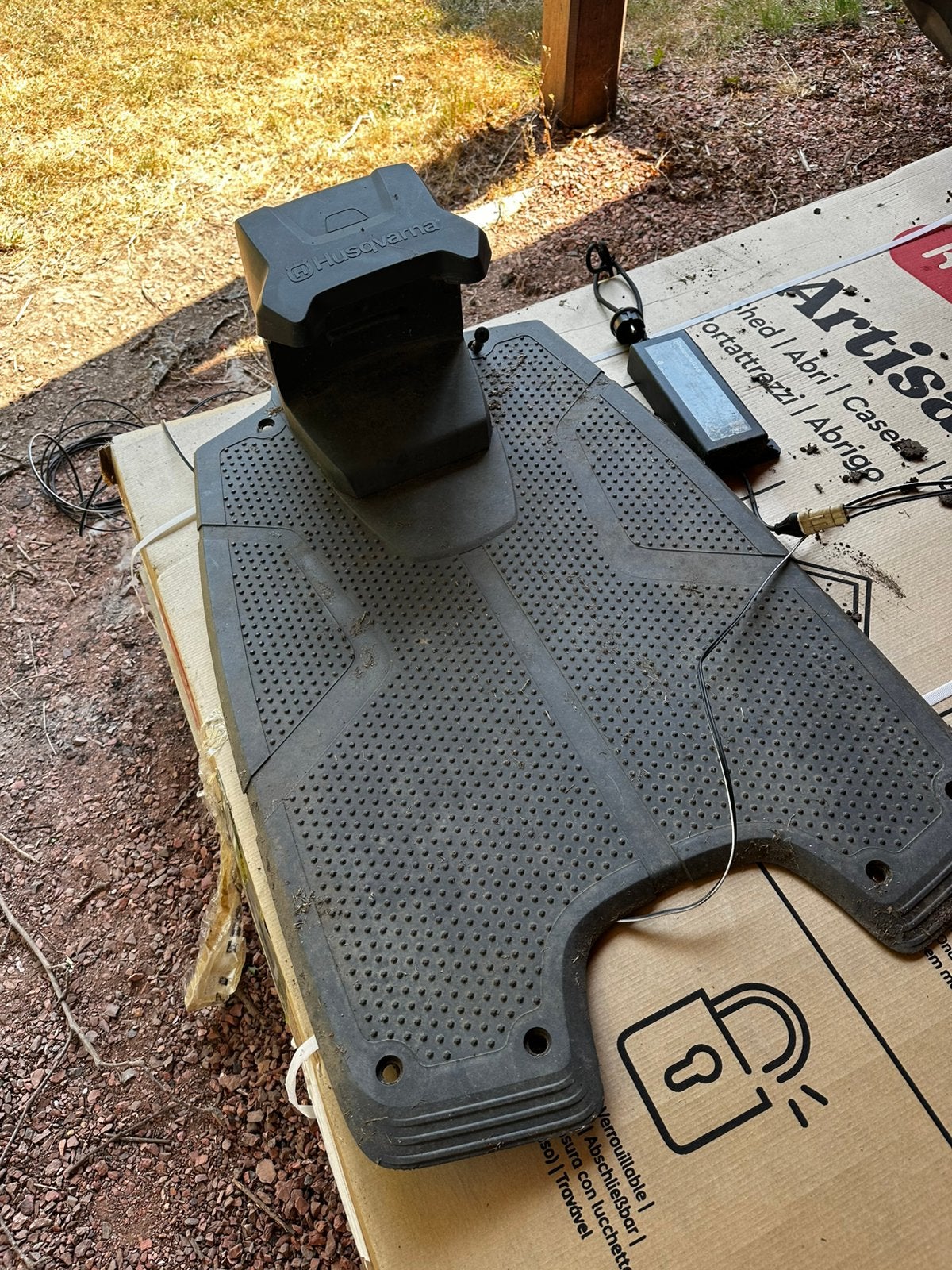 Station de charge husqvarna avec transformateur, Enlèvement, Utilisé