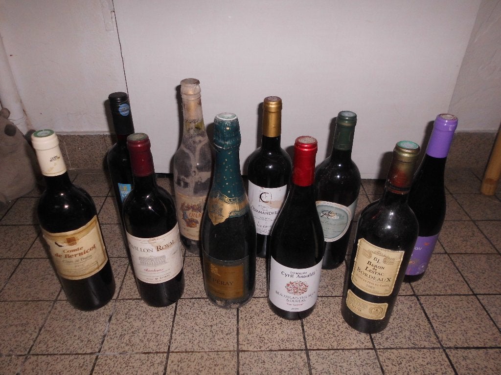 lot 10 bouteilles pleines de vin rouge - mousseux ..., Enlèvement, Vin rouge