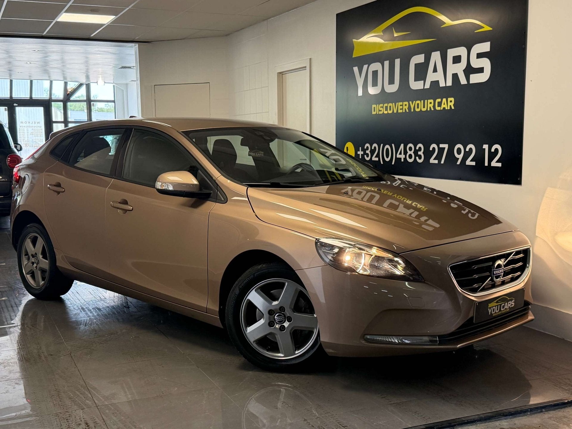 Volvo V40 V40 2.0 T2 Momentum, Auto's, Volvo, Gebruikt, 1969 cc, https://public.car-pass.be/vhr/f0f6e5c1-f8d8-40a7-92df-9c661de6cbdb
