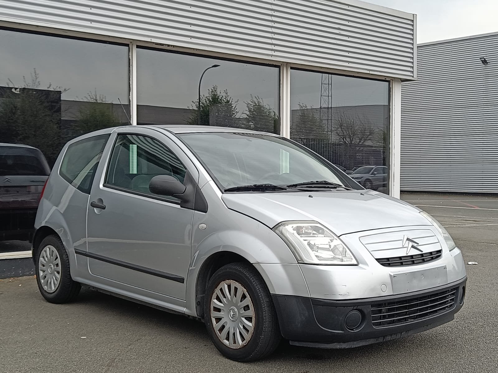 CITROEN C2 1.1 ESSENCE AIRCO - 1ER PROPRIÉTAIRE ! !, Autos, Citroën, 1124 cm³, Argent ou Gris, Achat, Boîte manuelle
