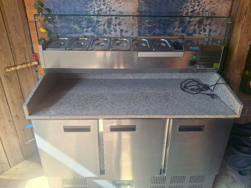koelwerkbank en saladebar, Elektronische apparatuur, Koelkasten en IJskasten, Zo goed als nieuw, Zonder vriesvak, Ophalen