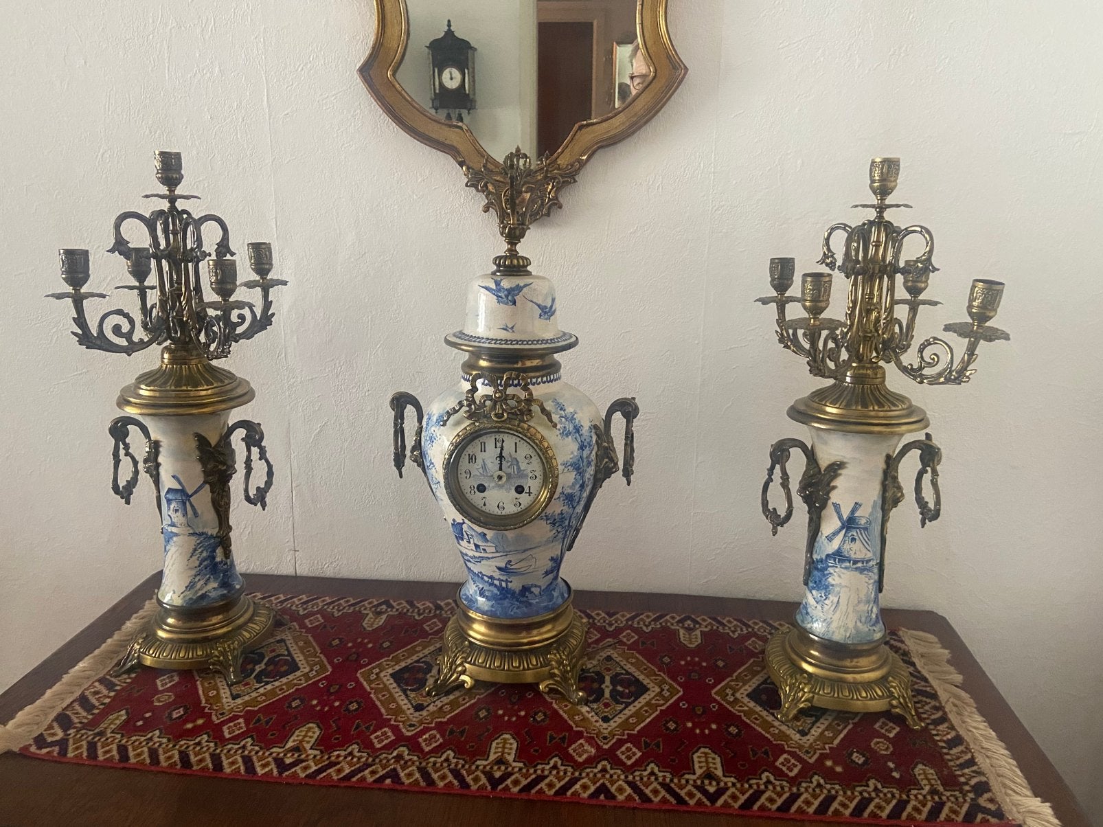 2 magnifiques chandeliers avec une horloge en bleu de Delft, Antiquités & Art, Enlèvement ou Envoi, Céramique ou Poterie