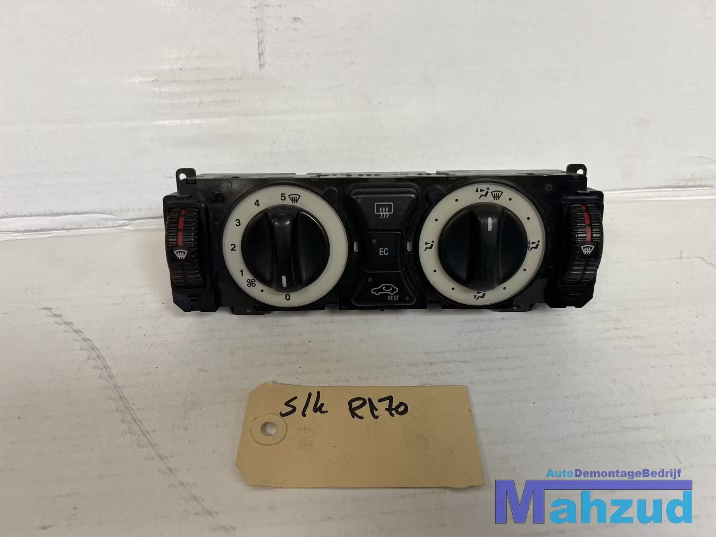 MERCEDES SLK R170 Kachel paneel A1708301085, Gebruikt, Mercedes-Benz AG, Mercedes-Benz, Mercedesstrasse 120
70372  Stuttgart, DE