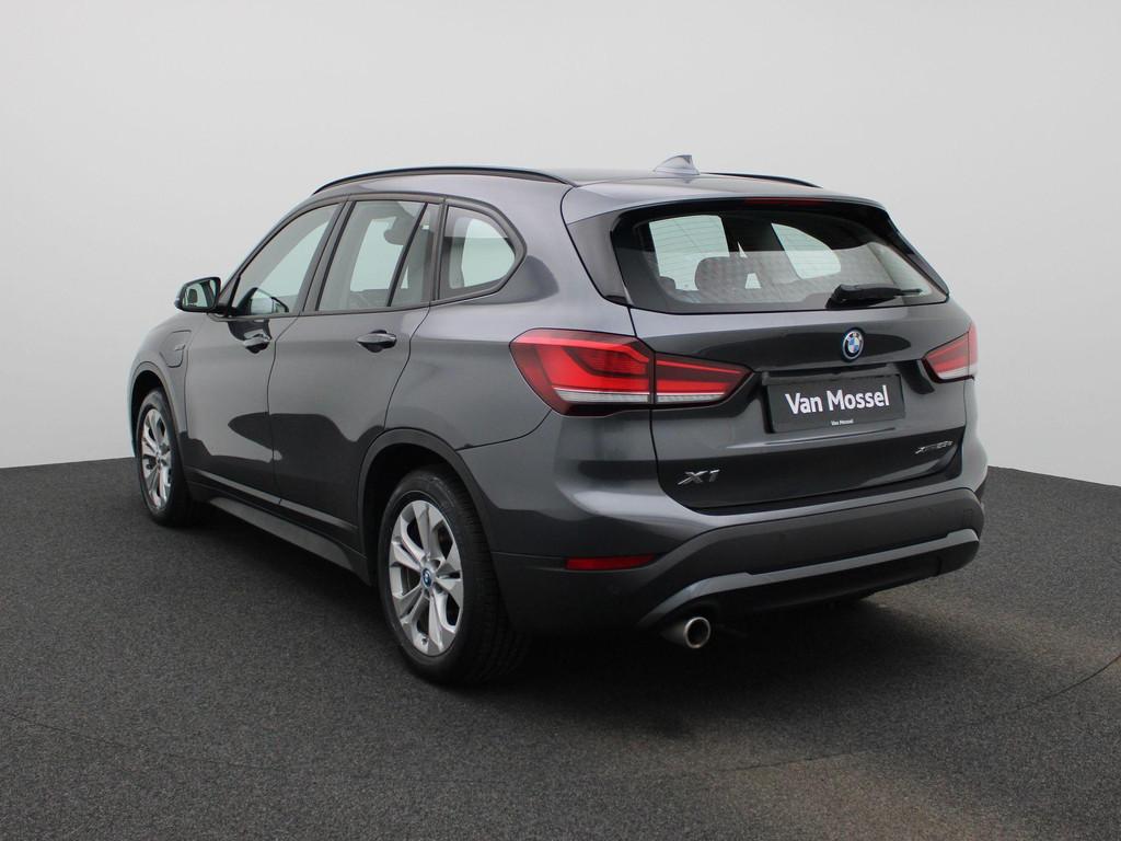 BMW X1 xDrive25e (162 kW) HUD | LEDER | LED | CAM. | Carplay, Auto's, Gebruikt, 1820 kg, Plug-in hybride, Bedrijf