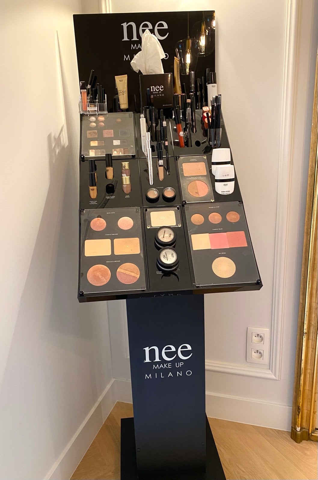 Make-up stand Nee makeup milano, Ophalen, Zo goed als nieuw, Make-up