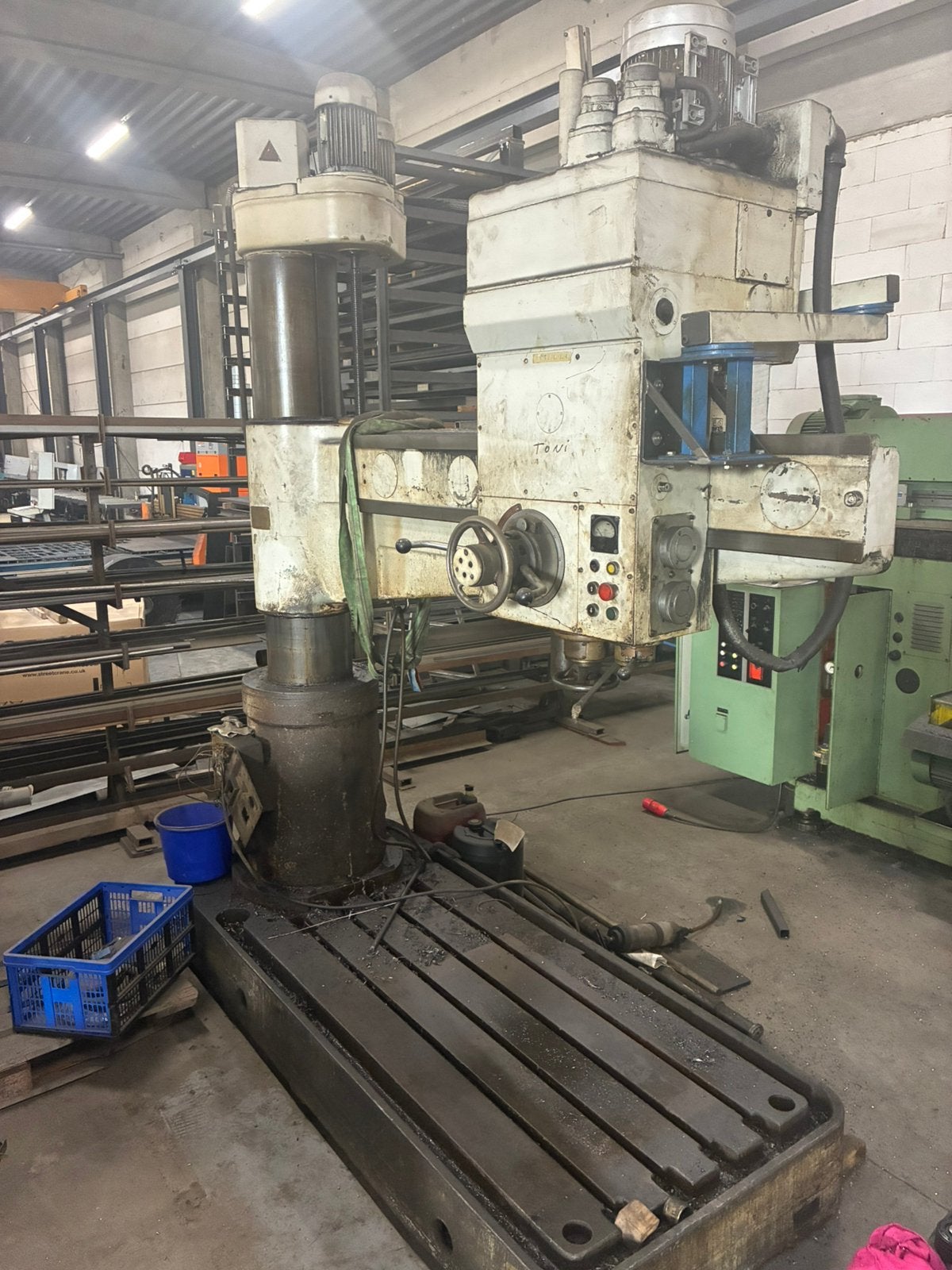Stanko radiaalboormachine, Ophalen