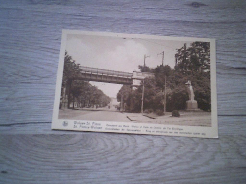 WOLUWE-ST. PIERRE: Monument aux Morts - Viaduc et Halte, Enlèvement ou Envoi, 1920 à 1940, Non affranchie, Bruxelles (Capitale)