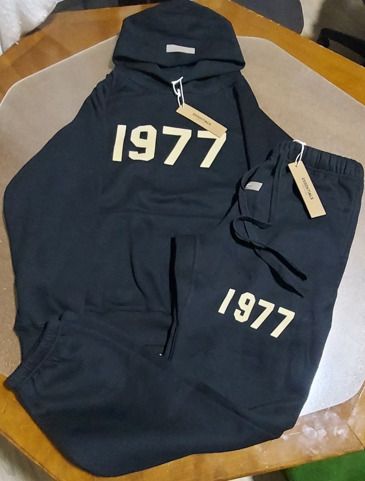 Survêtement Essentials 1977 nouveau, Neuf, Enlèvement, Essentials fear of god, Taille 46 (S) ou plus petite