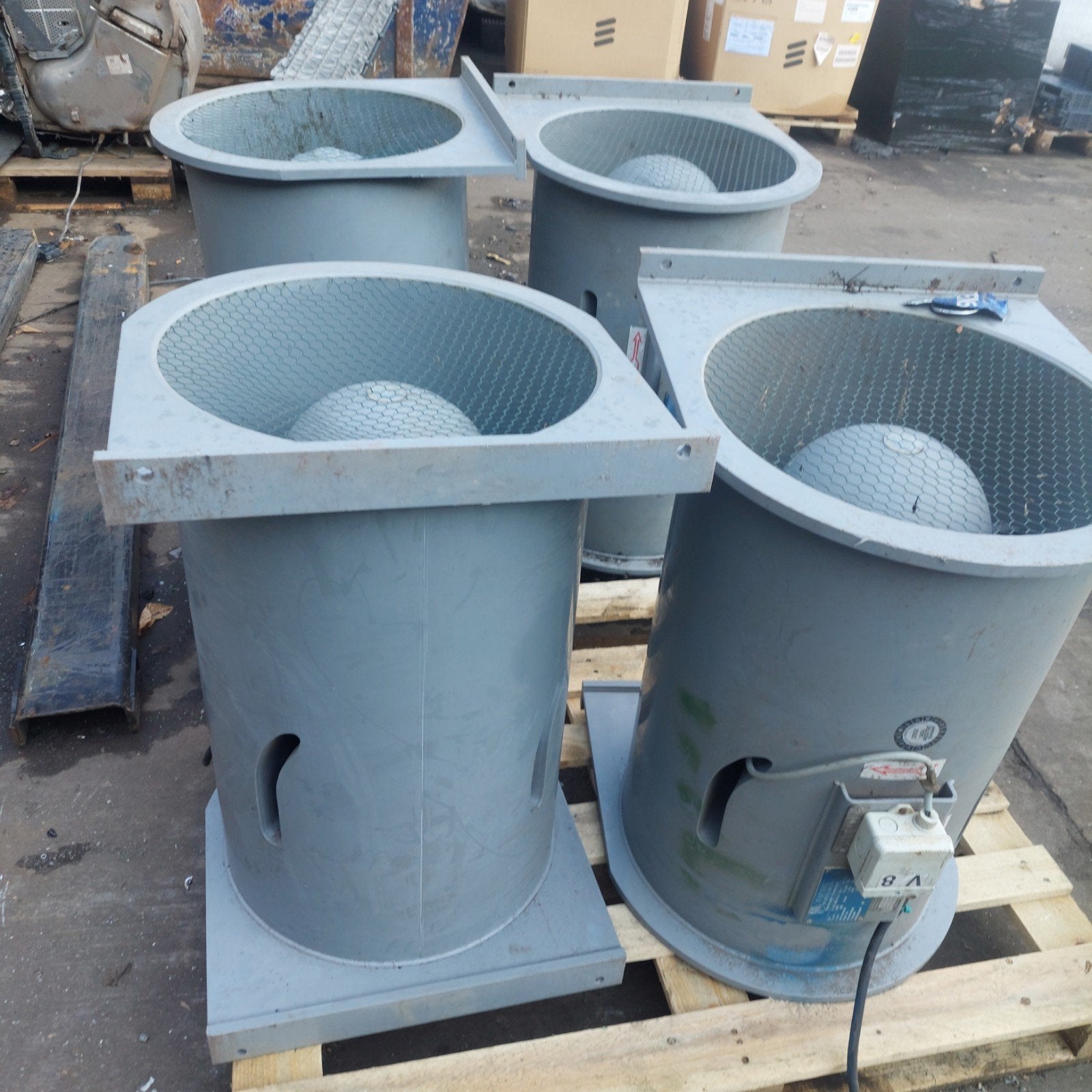 Industriele ventilatoren  3 stuks, Ophalen