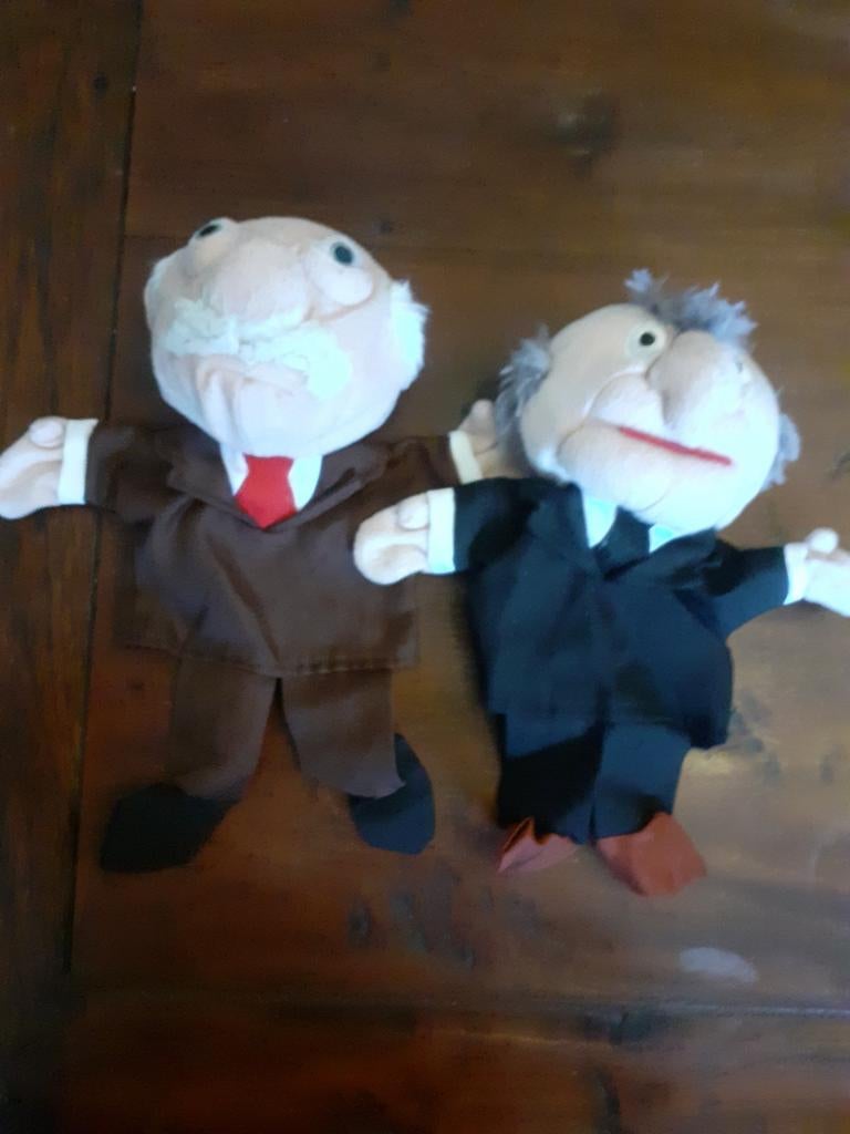De opa's van the Muppets handpoppen, Ophalen
