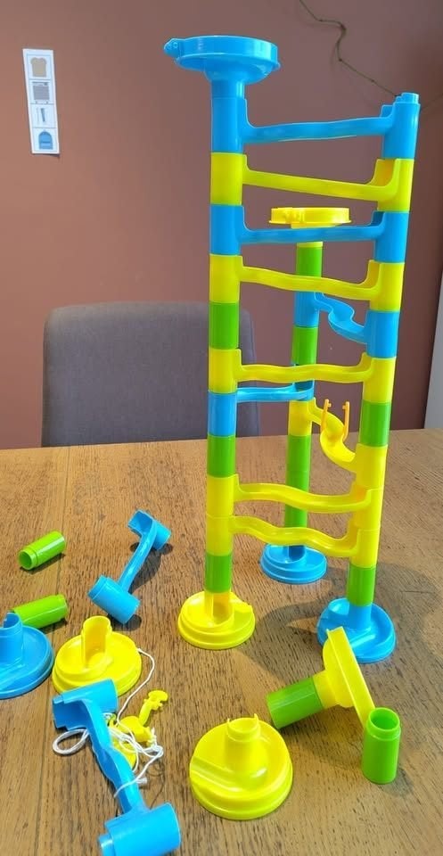 Kleurrijke knikkerbaan, Kinderen en Baby's, Ophalen, Zo goed als nieuw, Bouwen