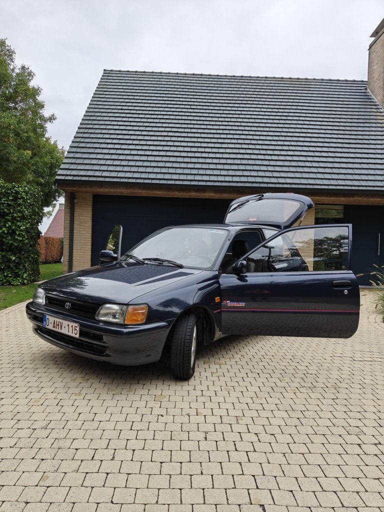 Toyota starlet - diesel - 164.000 km (1994, oldtimer), Auto's, Starlet, Blauw, Particulier, Te koop