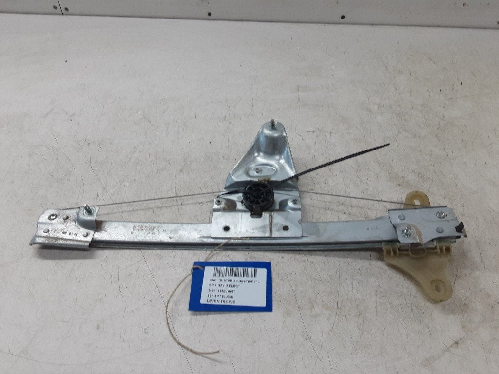 VITRE MECANISME AVANT DROIT Dacia Duster (SR) (807201952R), Dacia, Mevr. I. Hauben, Utilisé, Rue de l'Espoir 34 34
4030  GRIVEGNÉE, BE