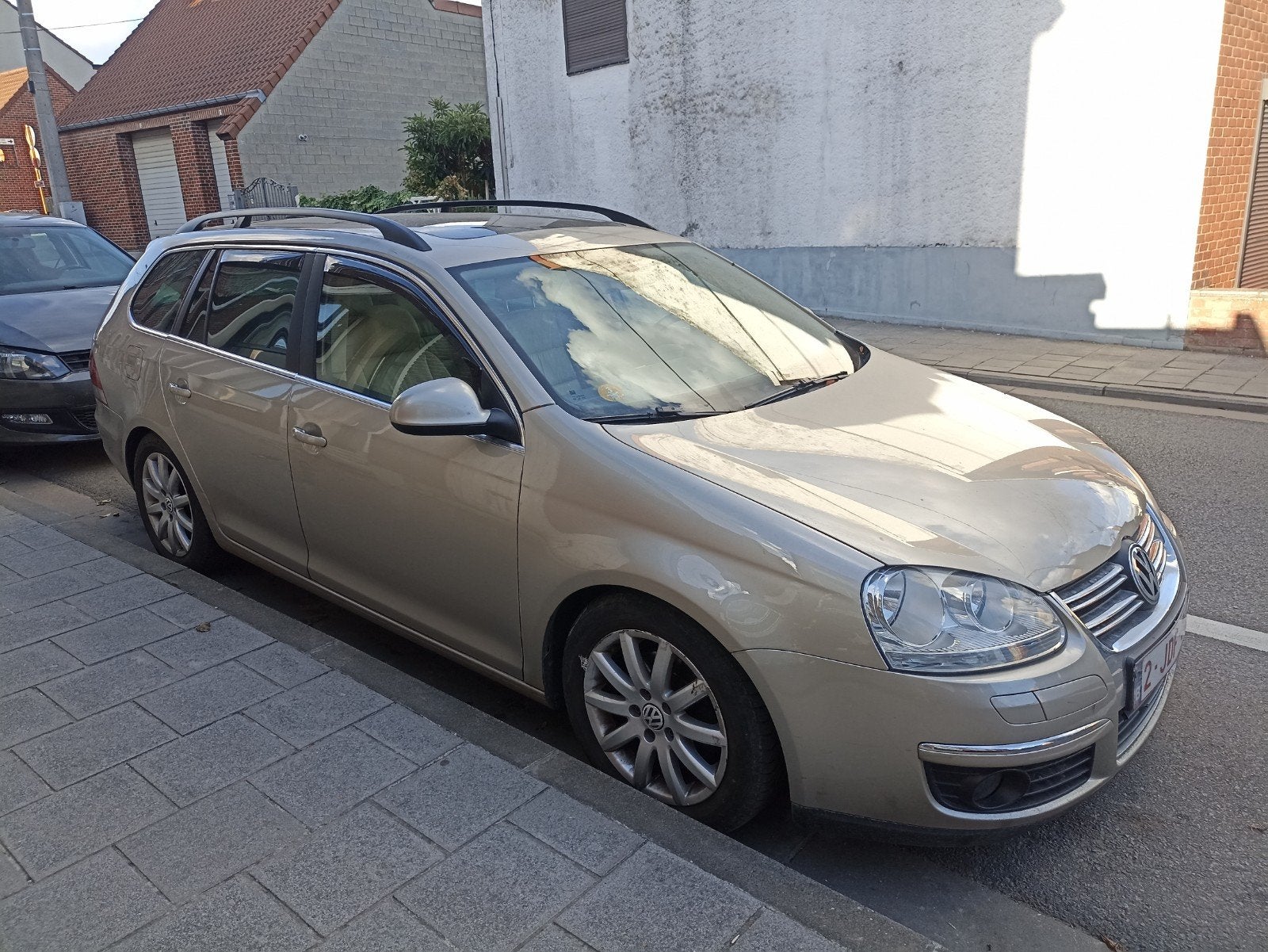 VW GOLF JAAR 2009 ZEER GOEDE ALGEMENE CONDITIE, Auto's, Beige, 5 deurs, 1896 cc, Multifunctioneel stuurwiel