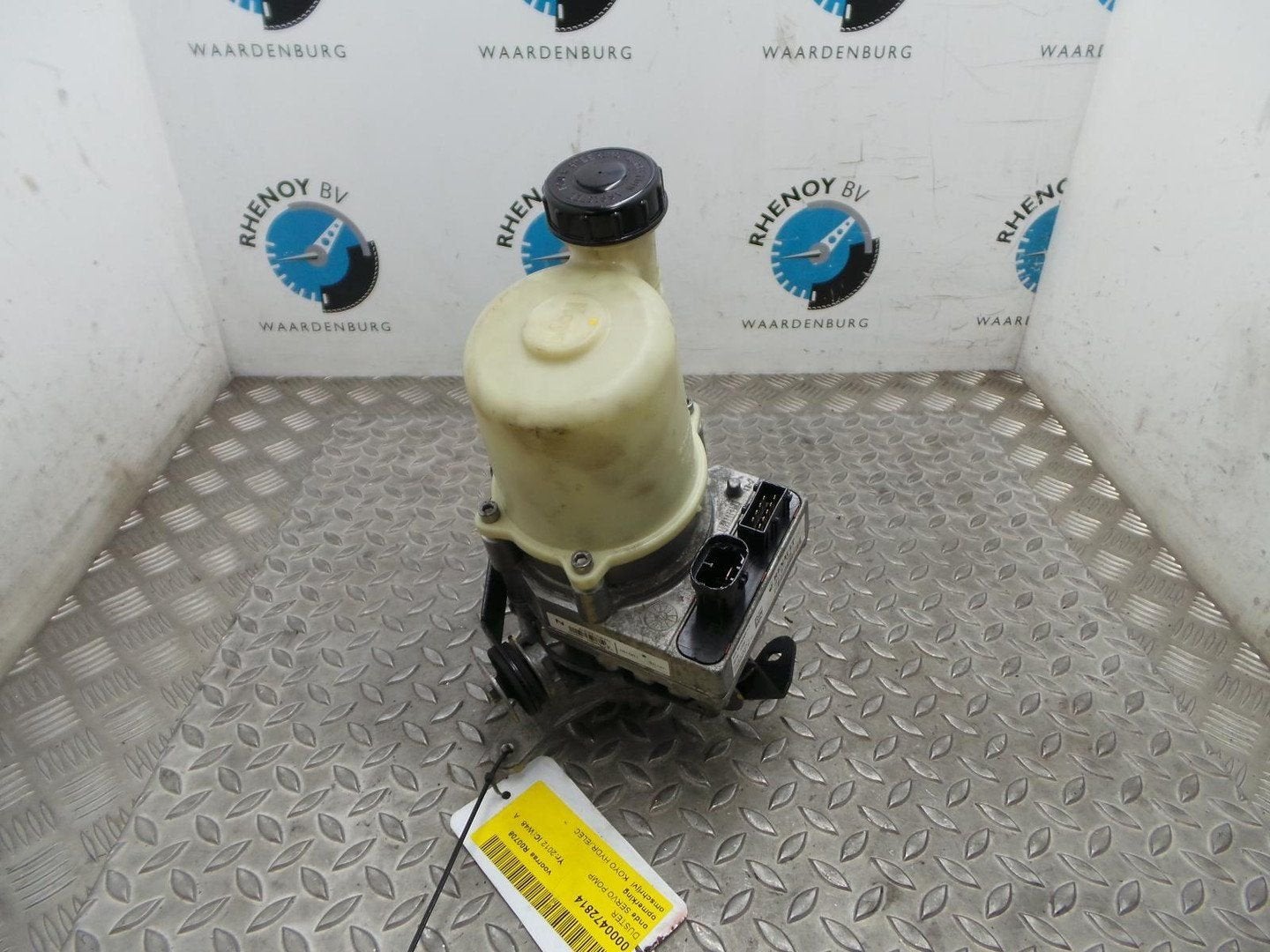 DACIA DUSTER STUURPOMP 2012, Ophalen of Verzenden, Gebruikt, Stiba lid