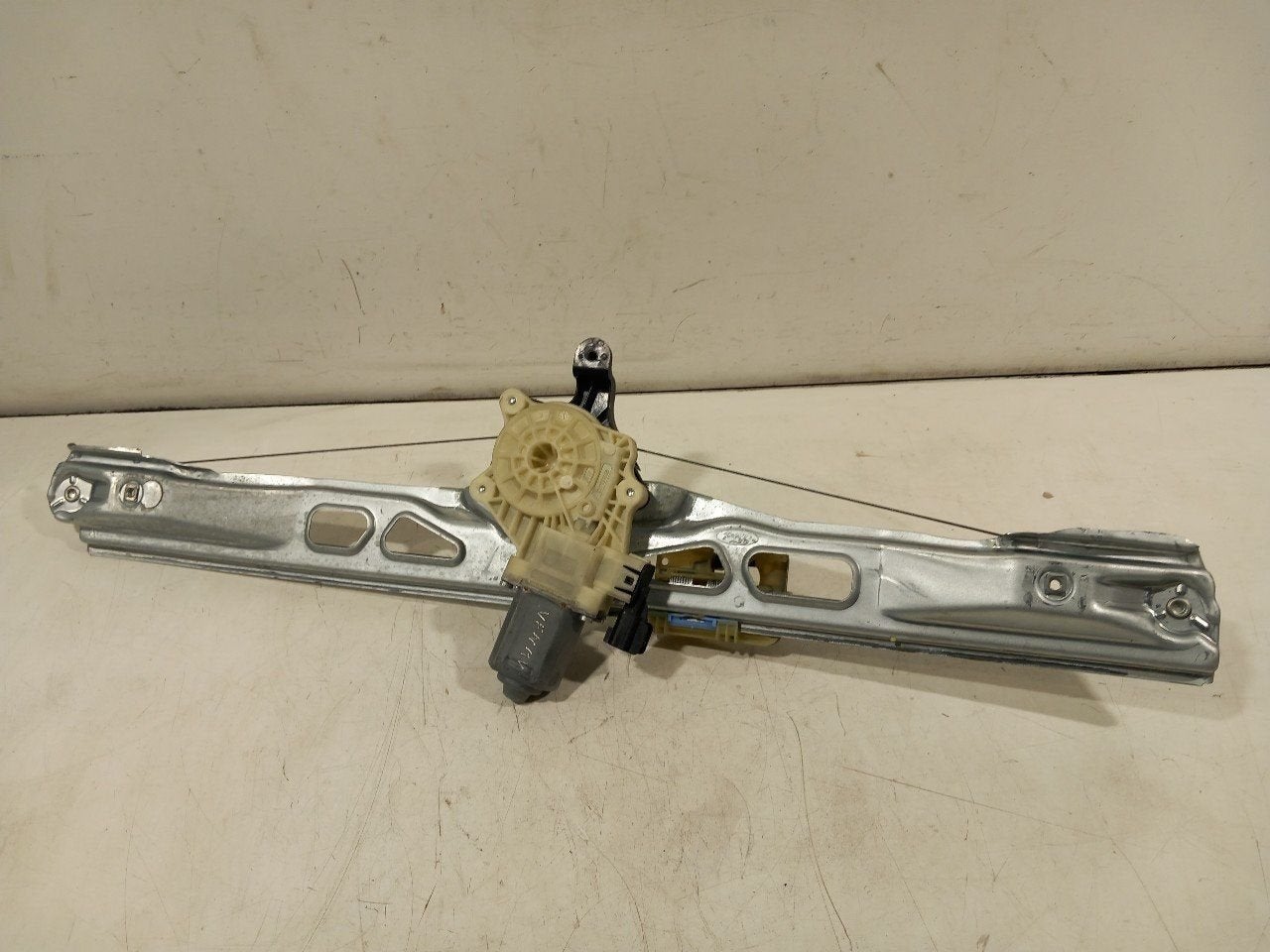 Raammechaniek elektrisch rechts voor Ford Transit, Onderdelen@venauto.nl, Van der Ven Autorecycling B.V., Gebruikt, Ettenseweg 76, 4706 PB Roosendaal, The Netherlands