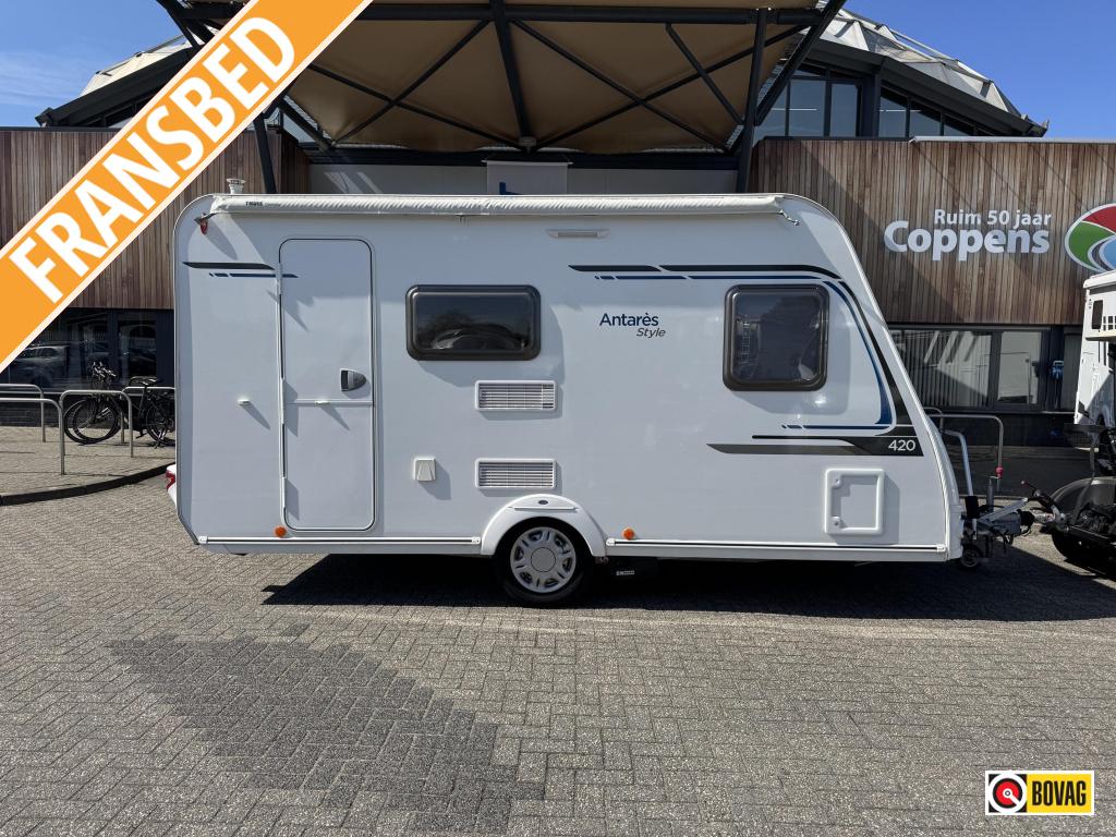 Caravelair Antares Style 420 2018 MOVER + VOORTENT!, Schokbreker, Vast bed, Treinzit, 750 - 1000 kg