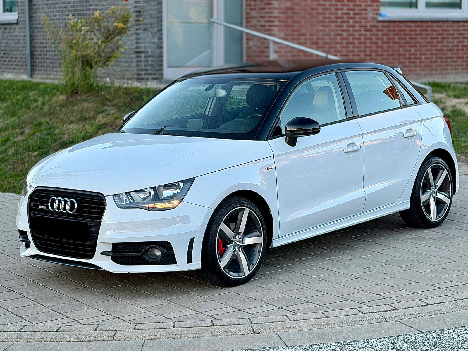 AUDI A1 1.2 TFSI S-LINE ~ BI-COLOR ~ NAVI ~ NIEUWSTAAT, Autos, Euro 5, Achat, A1, Entreprise