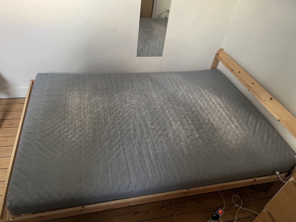 Lit double, Huis en Inrichting, Slaapkamer | Bedden, Gebruikt, Tweepersoons, 140 cm, 200 cm, Hout, Overige kleuren, Ophalen
