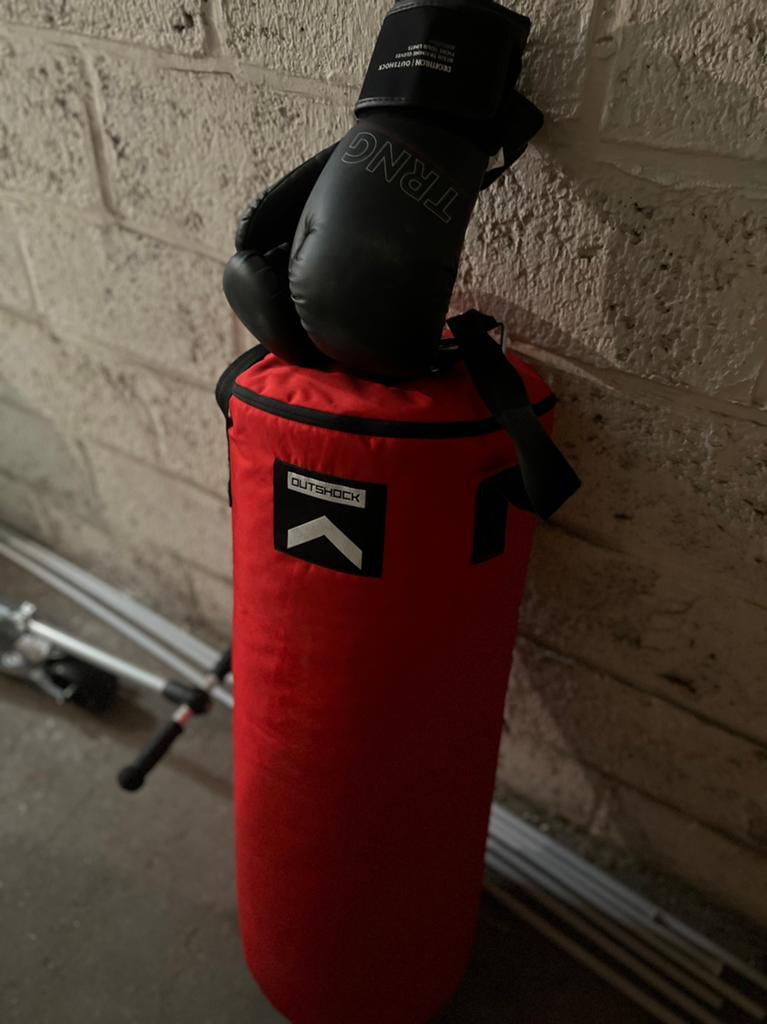 Sac de boxe + gants, Enlèvement, Comme neuf, Sac de boxe