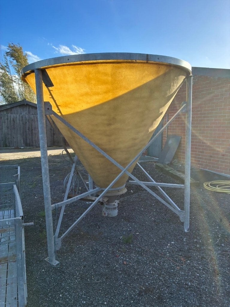 Kegelmenger polyester