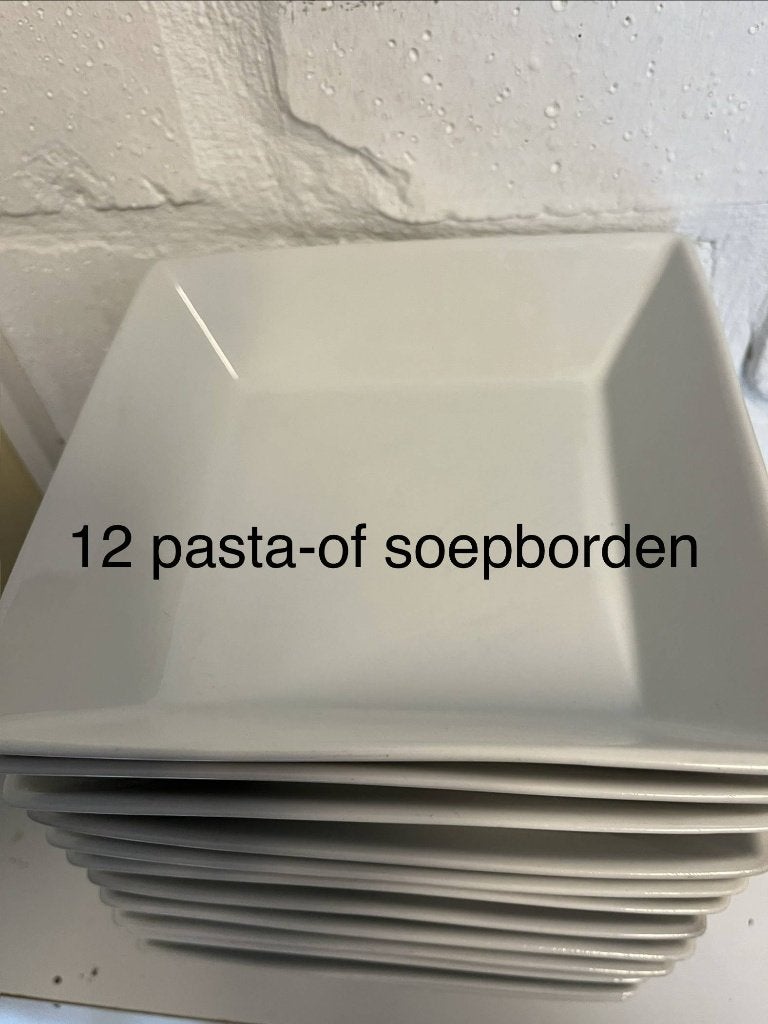 12 vierkante witte pasta-of soepborden - 17 cm, Ophalen, Gebruikt, Overige merken, Bord(en)