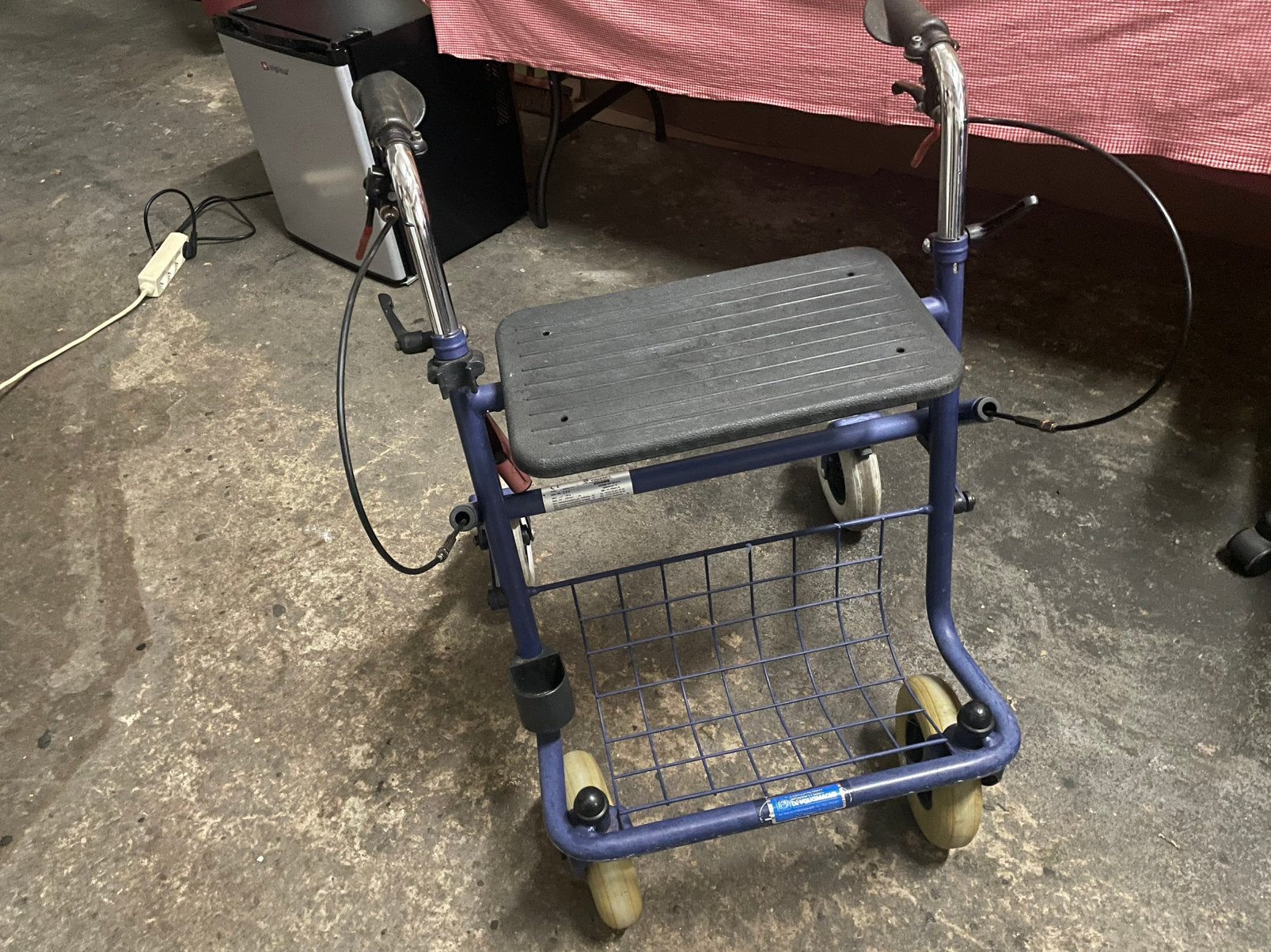 Rollator 25€, Divers, Déambulateurs, Enlèvement, Utilisé