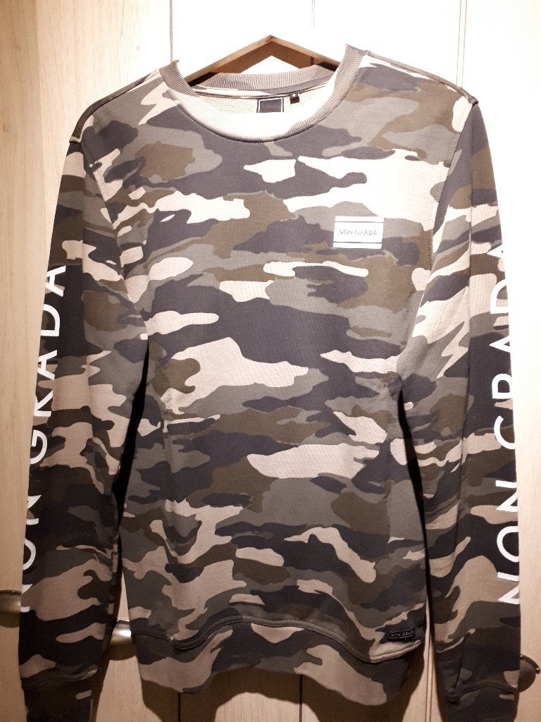 Sweatshirt motif camouflage NON GRADA, Kleding | Heren, Ophalen, Zo goed als nieuw