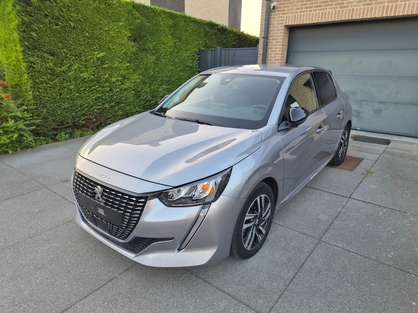 Peugeot 208 1.2i Allure / * CAMERA / NAVI / LED / COCKPIT *, Automaat, https://public.car-pass.be/vhr/2bbd42e4-67ac-4030-9b2c-c49440e0af1d