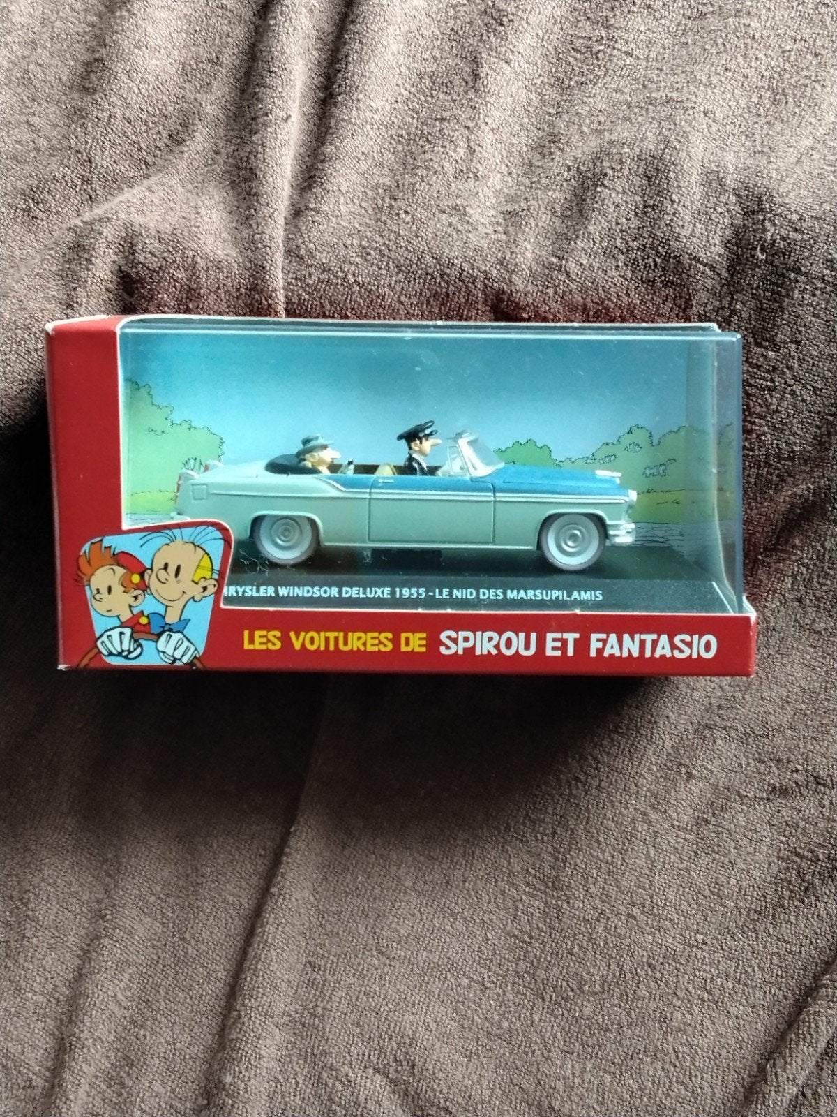 Spirou et Fantasio chrysler Windsor Cette voiture date de 20, Collections, Enlèvement ou Envoi