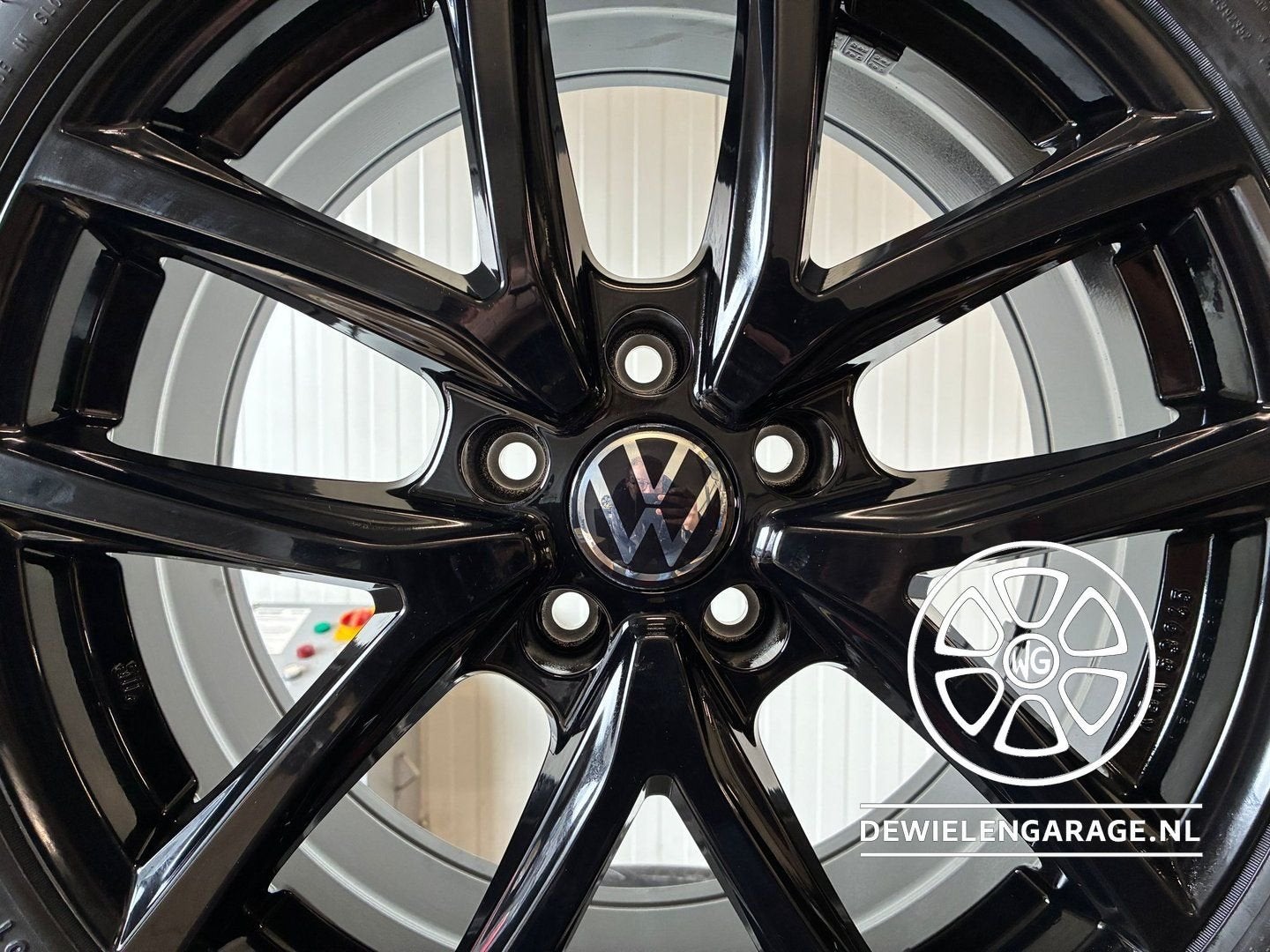 18 inch VW T-Roc Velgen + Banden NIEUW DEMO 5x112 Goodyear, Neuf, Pneus et Jantes, Véhicule de tourisme, Pneus été