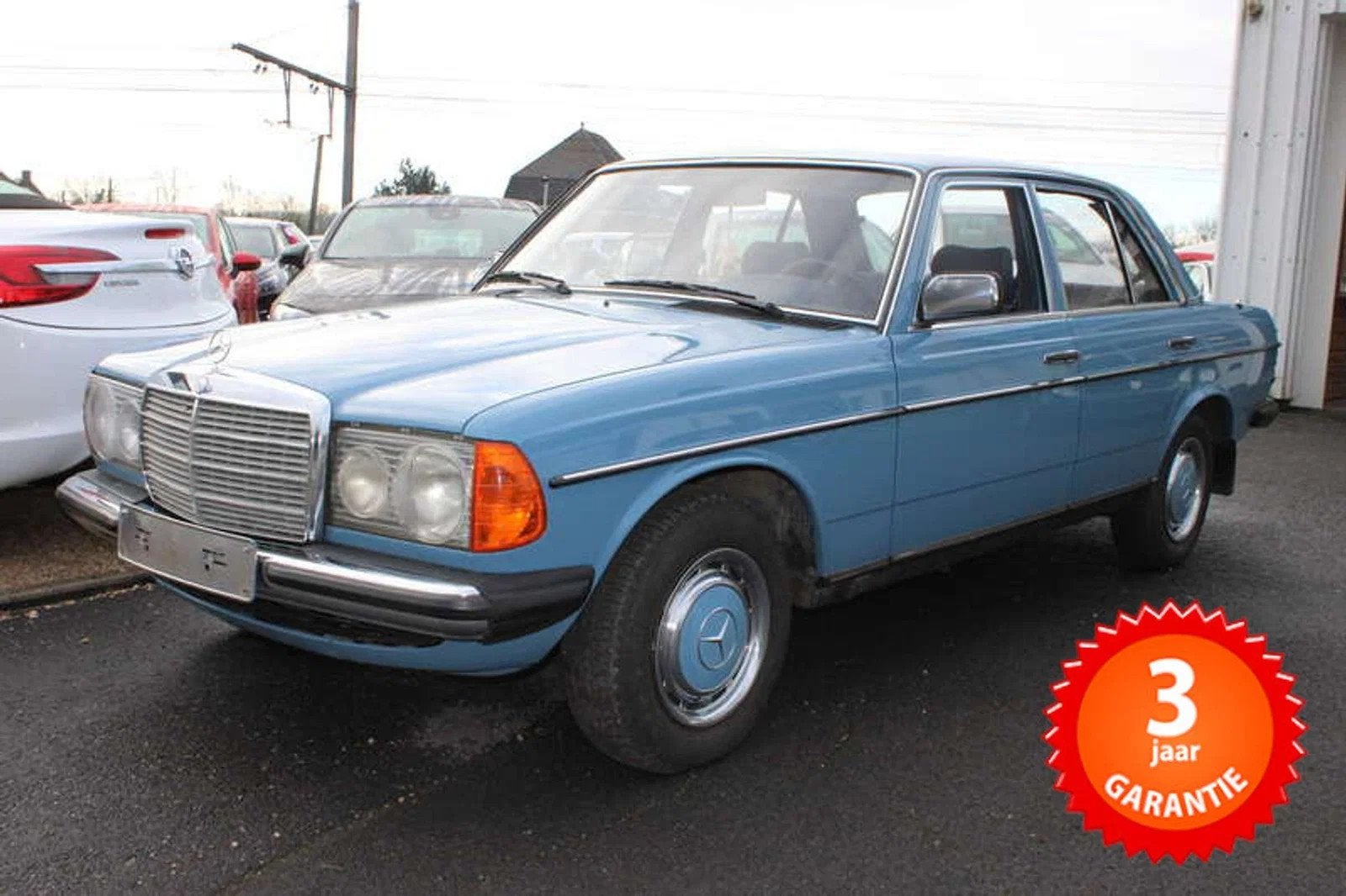 Mercedes-Benz 200-serie 200 NIEUWSTAAT BOVEN EN ONDER!, 4 portes, Entreprise, Noir, Mercedes-Benz