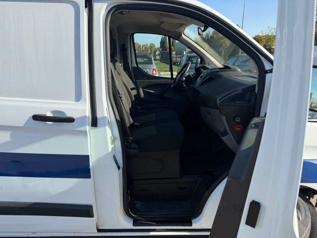 Ford Transit Custom (Stock ID 17109) — 15