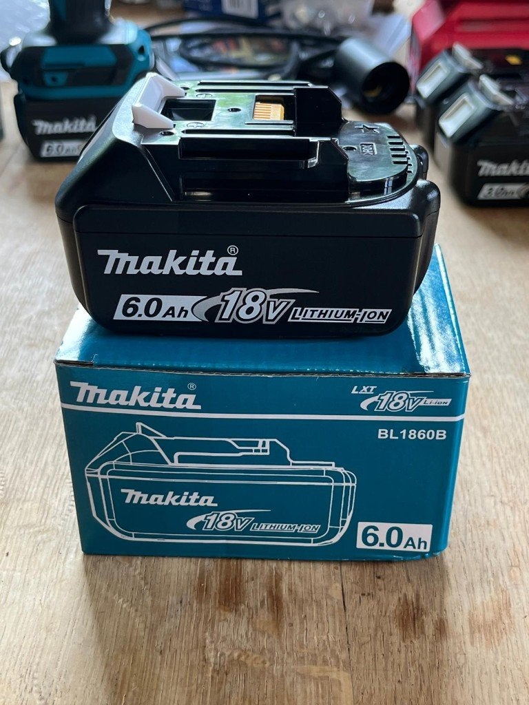 Batterie Makita BL1850B d’origine – Neuve jamais utilisée, Enlèvement, Neuf
