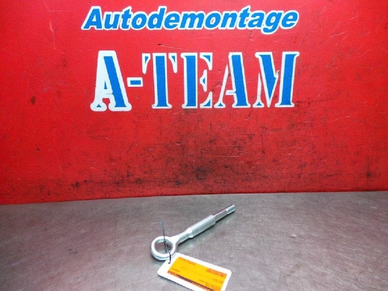 OEILLET DE REMORQUAGE AVANT Volvo V70 (BW) (|31362446|), Utilisé, Volvo
