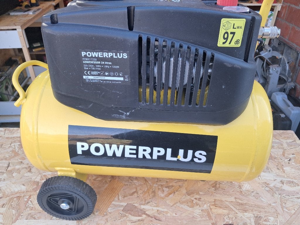 Compressor nieuw, Doe-het-zelf en Bouw, Ophalen, Geluidgedempt, 10 bar of meer, Nieuw