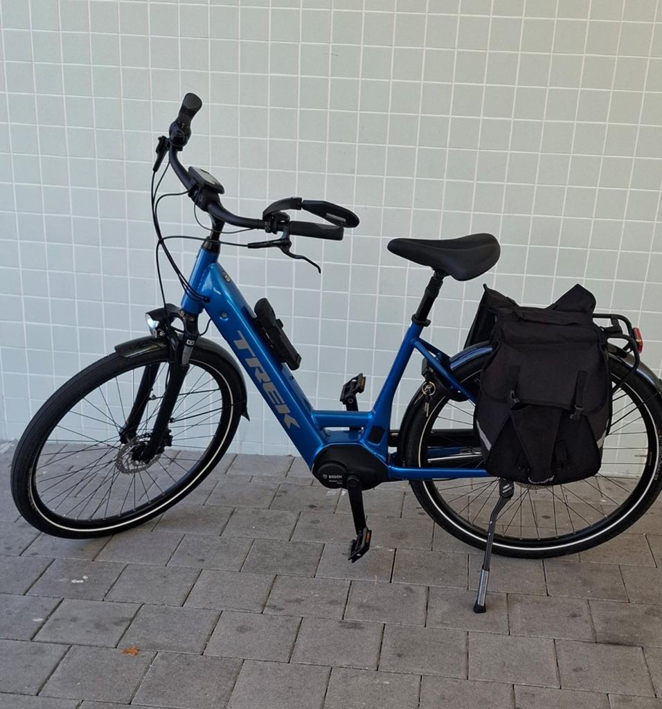 Vélo électrique Trek District 6+, seulement 550 km, Autres marques, 51 à 55 cm, 50 km par batterie ou plus, Comme neuf