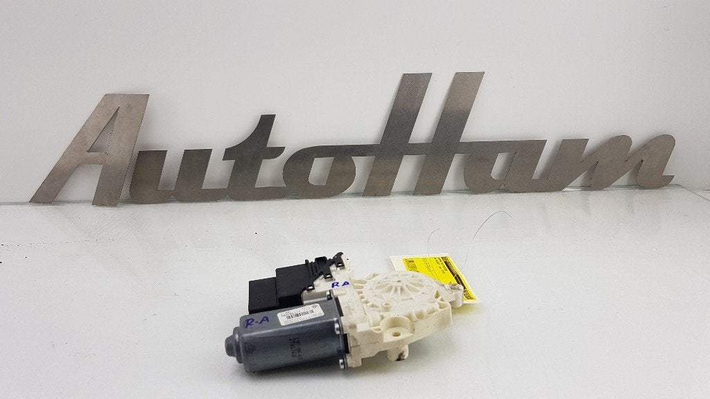 MOTEUR LEVE VITRE ELECTRIQUE Passat Variant (3C5), Volkswagen, Volkswagen AG, Utilisé, Kundenbetreuung@volkswagen.de